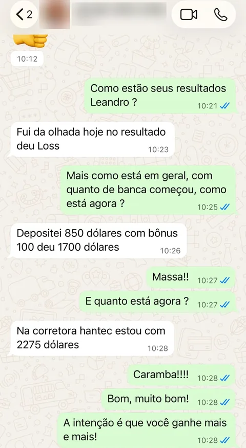 Conversa no WhatsApp: cliente depositou 850 dólares e está com 2.275